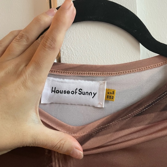 house of sunny top - Picture 2 of 4